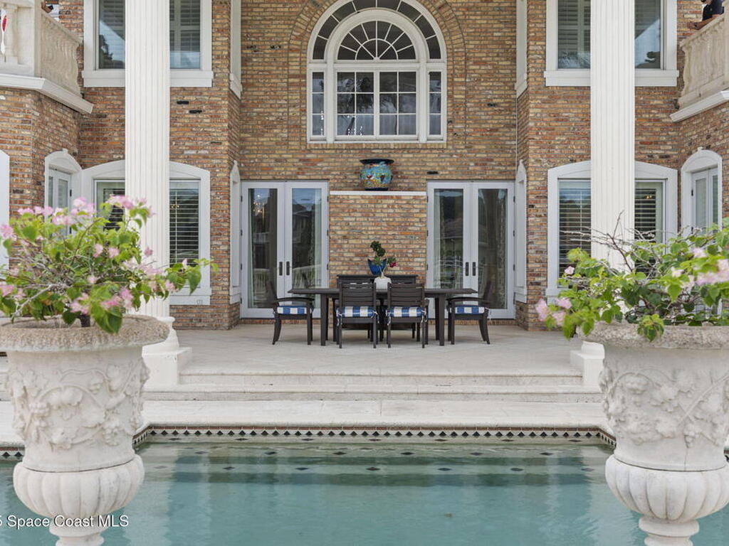 142 Lansing Island Drive, Indian Harbour Beach, FL 32937