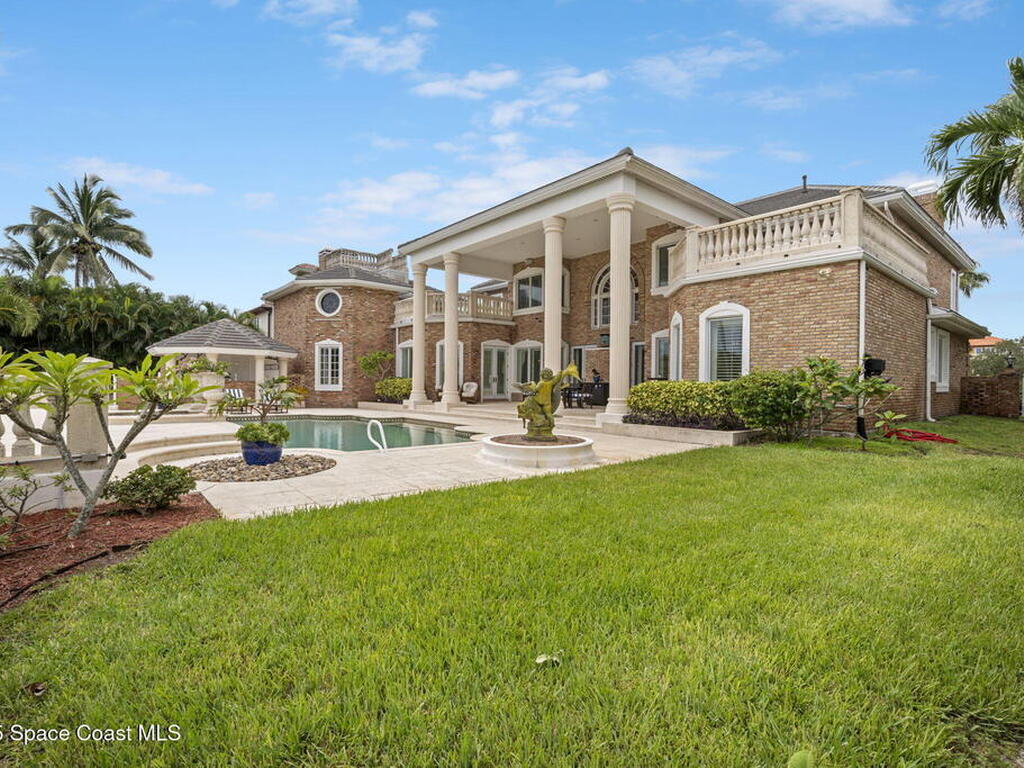 142 Lansing Island Drive, Indian Harbour Beach, FL 32937