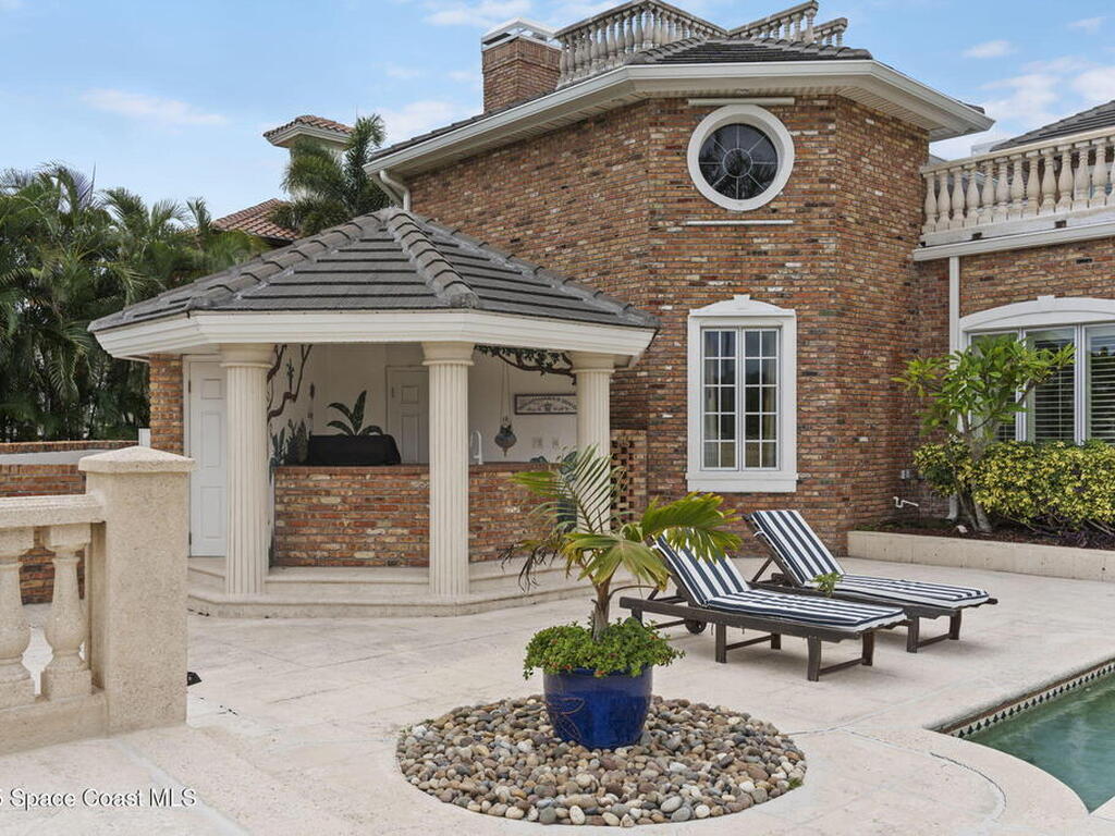 142 Lansing Island Drive, Indian Harbour Beach, FL 32937