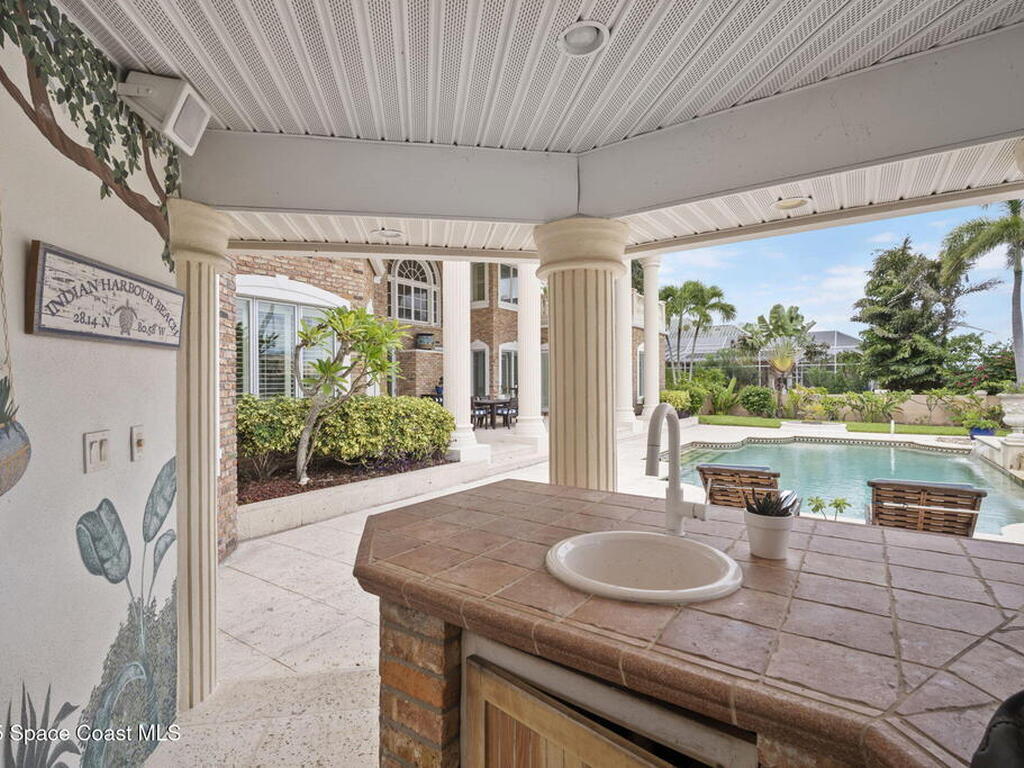 142 Lansing Island Drive, Indian Harbour Beach, FL 32937