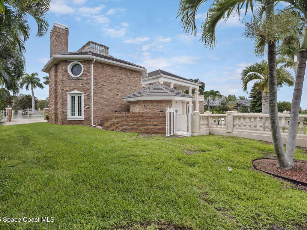 142 Lansing Island Drive, Indian Harbour Beach, FL 32937