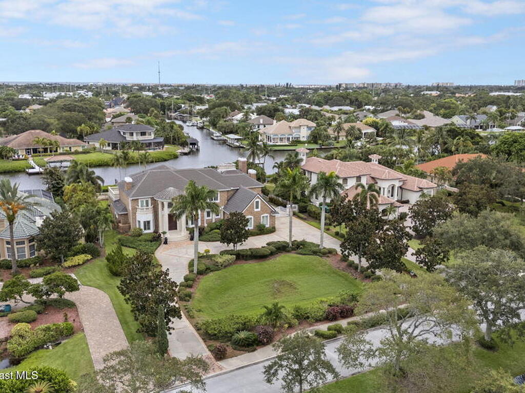 142 Lansing Island Drive, Indian Harbour Beach, FL 32937