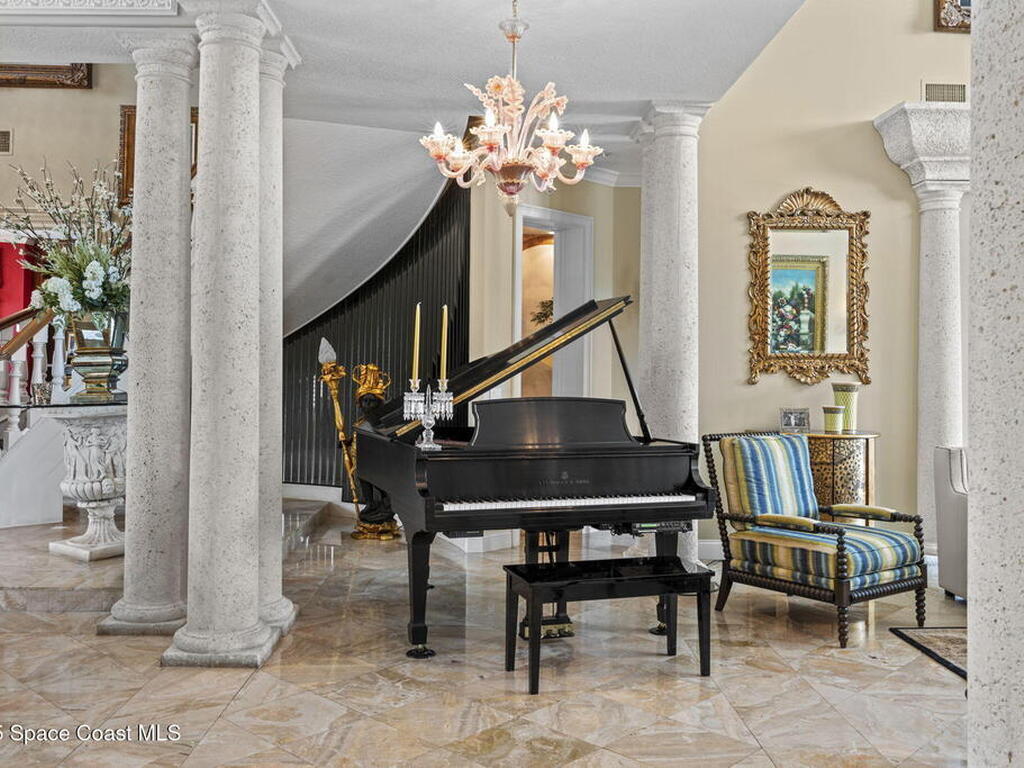 142 Lansing Island Drive, Indian Harbour Beach, FL 32937