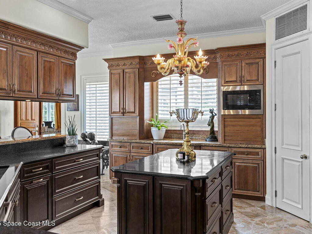 142 Lansing Island Drive, Indian Harbour Beach, FL 32937