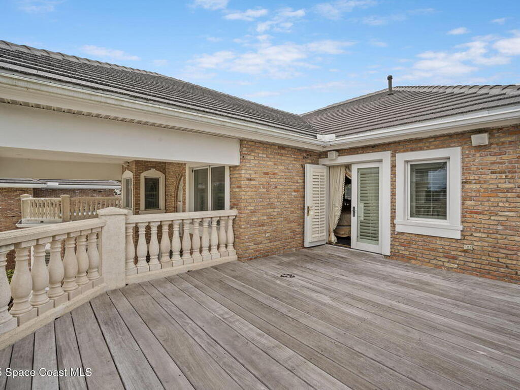 142 Lansing Island Drive, Indian Harbour Beach, FL 32937