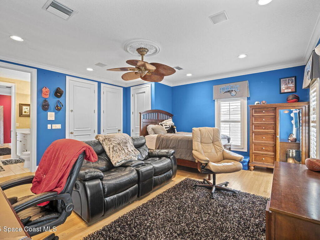 142 Lansing Island Drive, Indian Harbour Beach, FL 32937