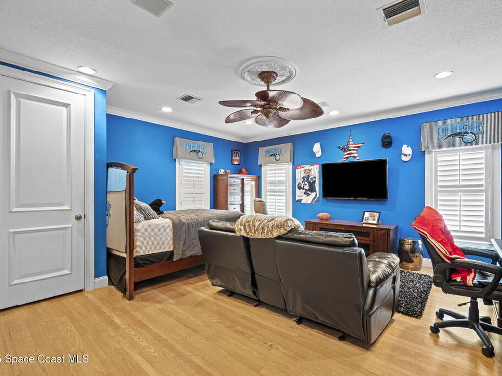 142 Lansing Island Drive, Indian Harbour Beach, FL 32937