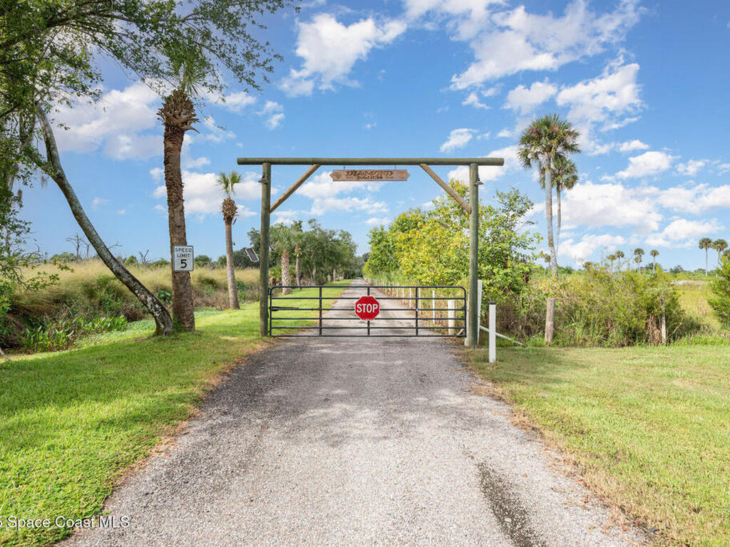 3480 Coral Avenue, Mims, FL 32754