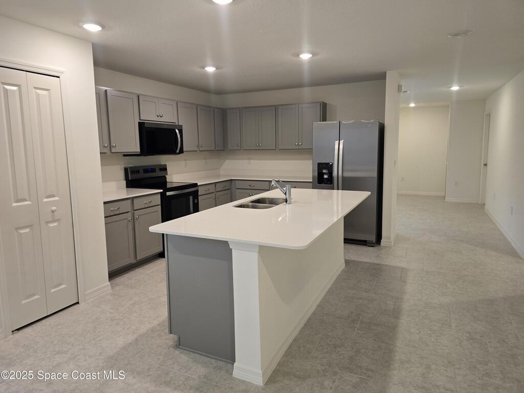 571 SW Richmond Circle, Palm Bay, FL 32908