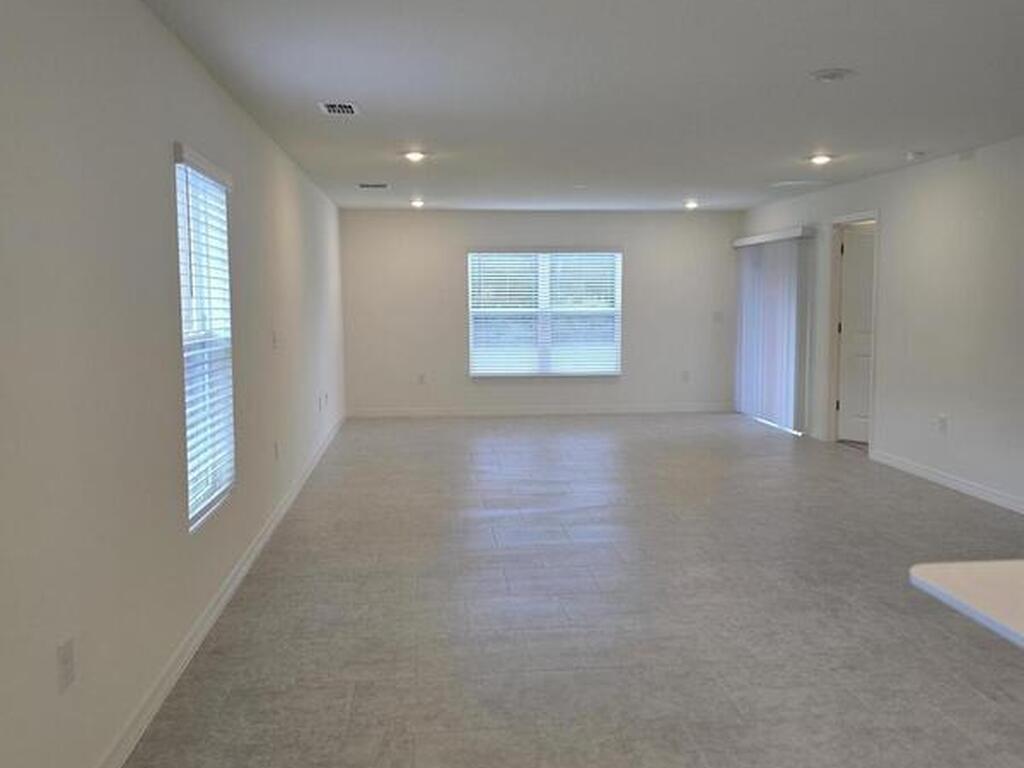 561 SW Richmond Circle, Palm Bay, FL 32908