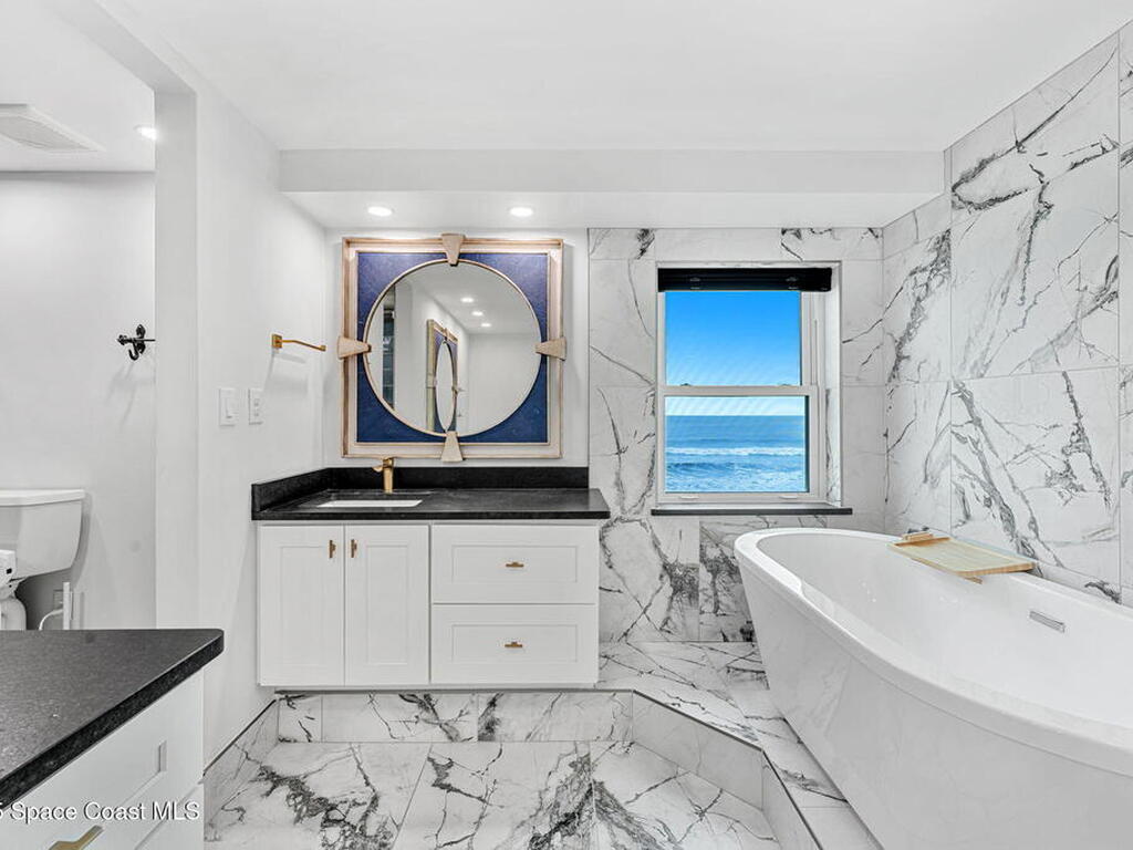 995 N Highway A1A, Indialantic, FL 32903