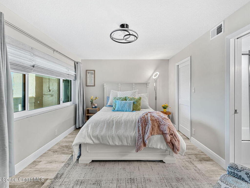 995 N Highway A1A, Indialantic, FL 32903