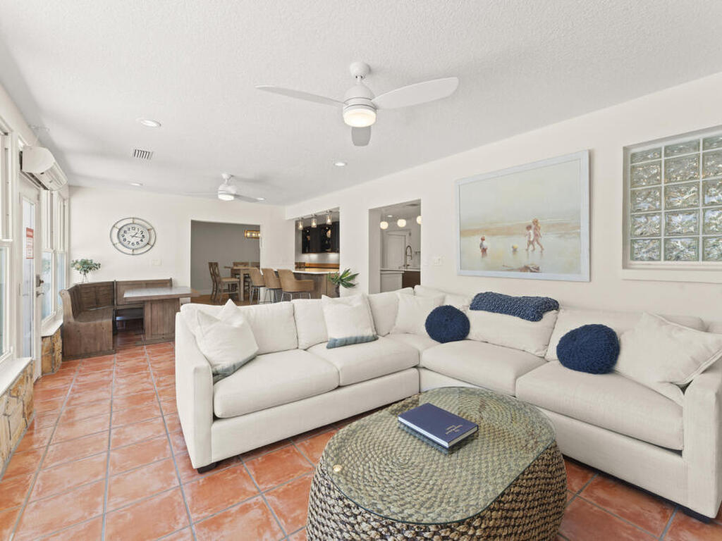 931 S Fourth Street, Cocoa Beach, FL 32931