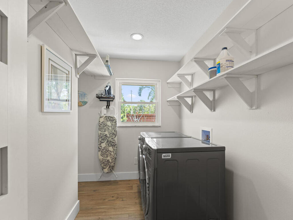 931 S Fourth Street, Cocoa Beach, FL 32931