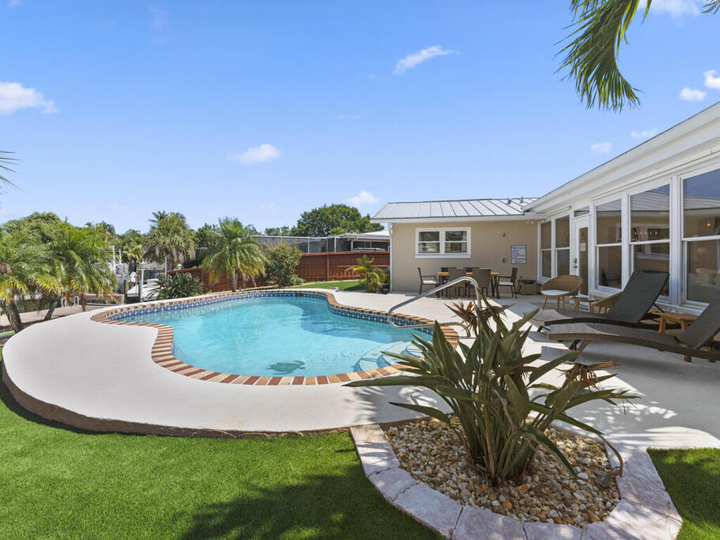 931 S Fourth Street, Cocoa Beach, FL 32931