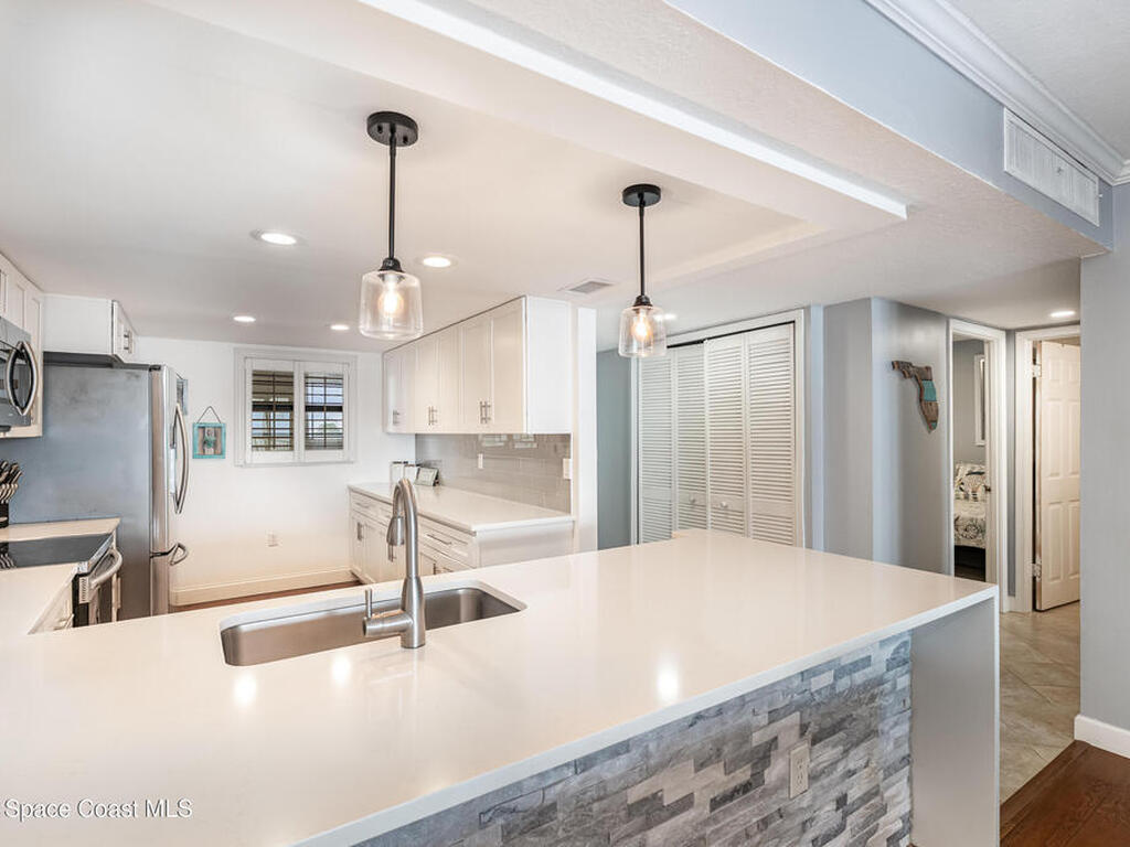 2815 S Atlantic Avenue, Cocoa Beach, FL 32931