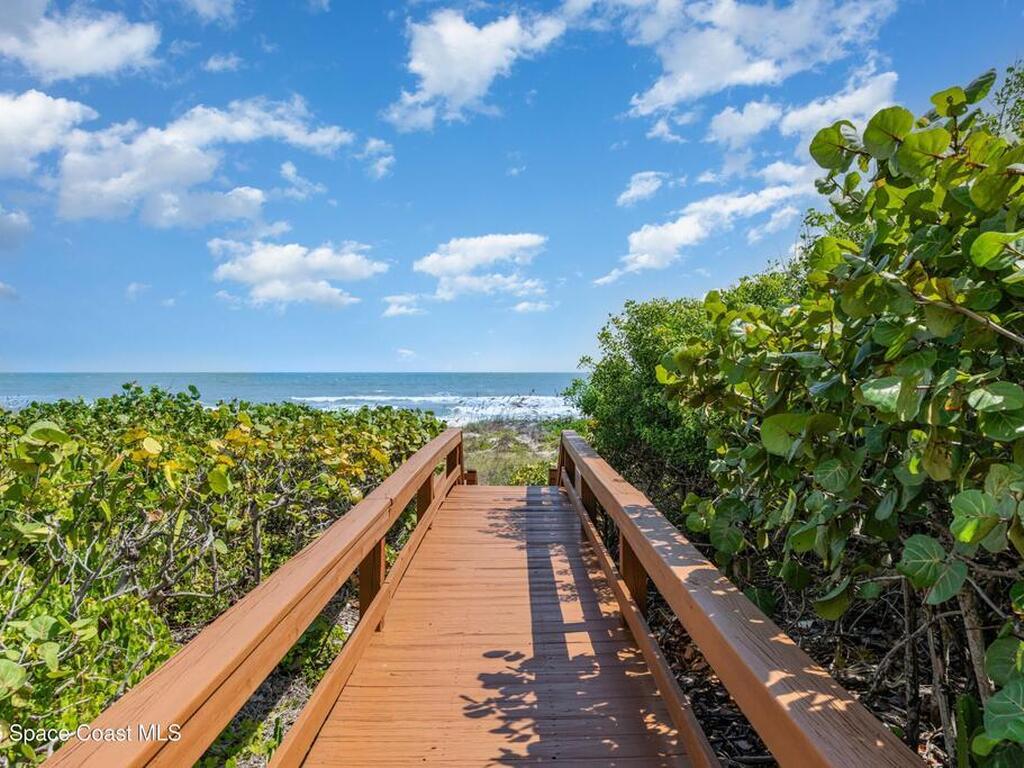 2815 S Atlantic Avenue, Cocoa Beach, FL 32931