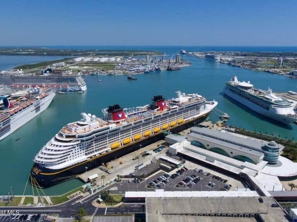 171 Seaport Boulevard, Cape Canaveral, FL 32920