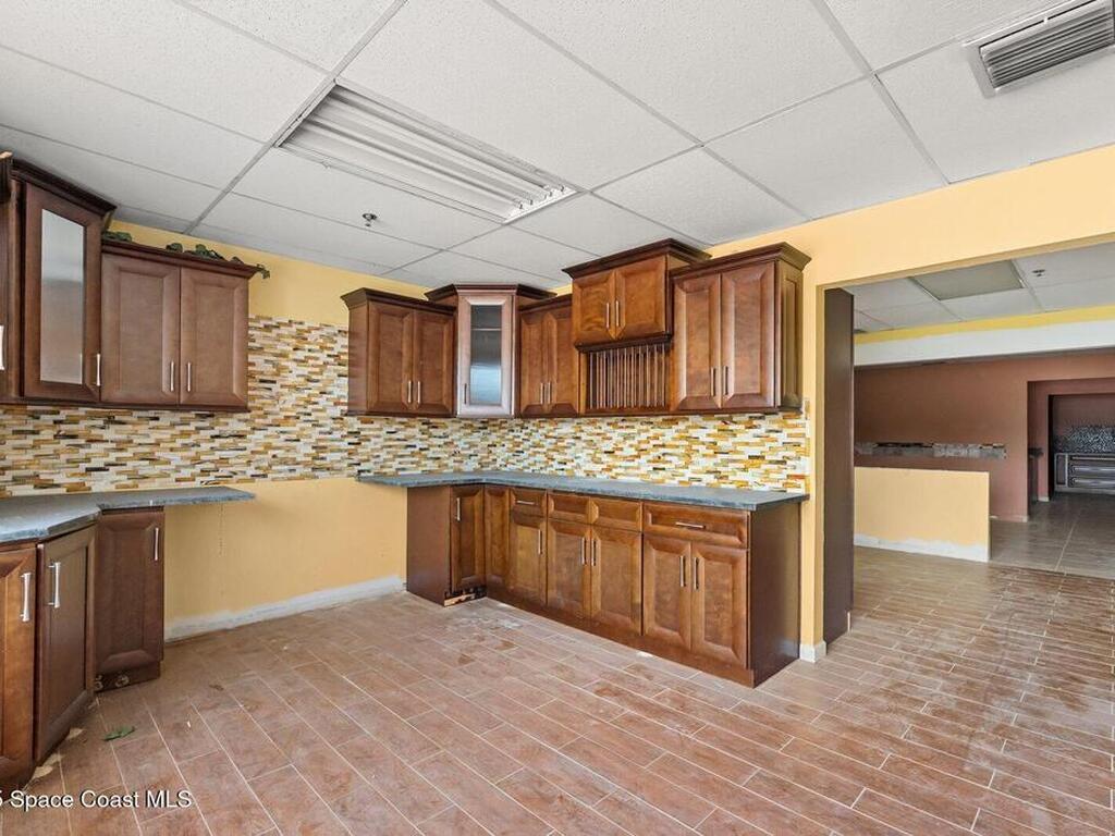 1050 W King Street, Cocoa, FL 32922