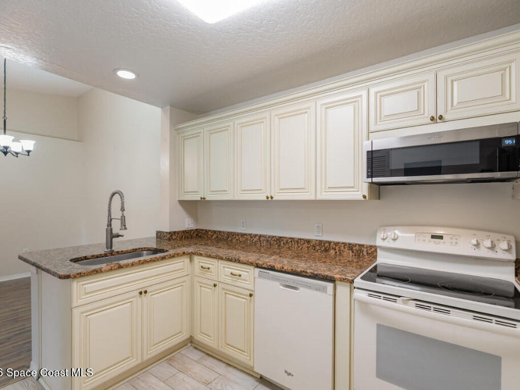 1933 Quail Ridge Court, Cocoa, FL 32926