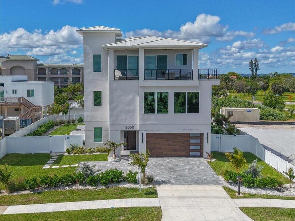 2050 S Atlantic Avenue, Cocoa Beach, FL 32931