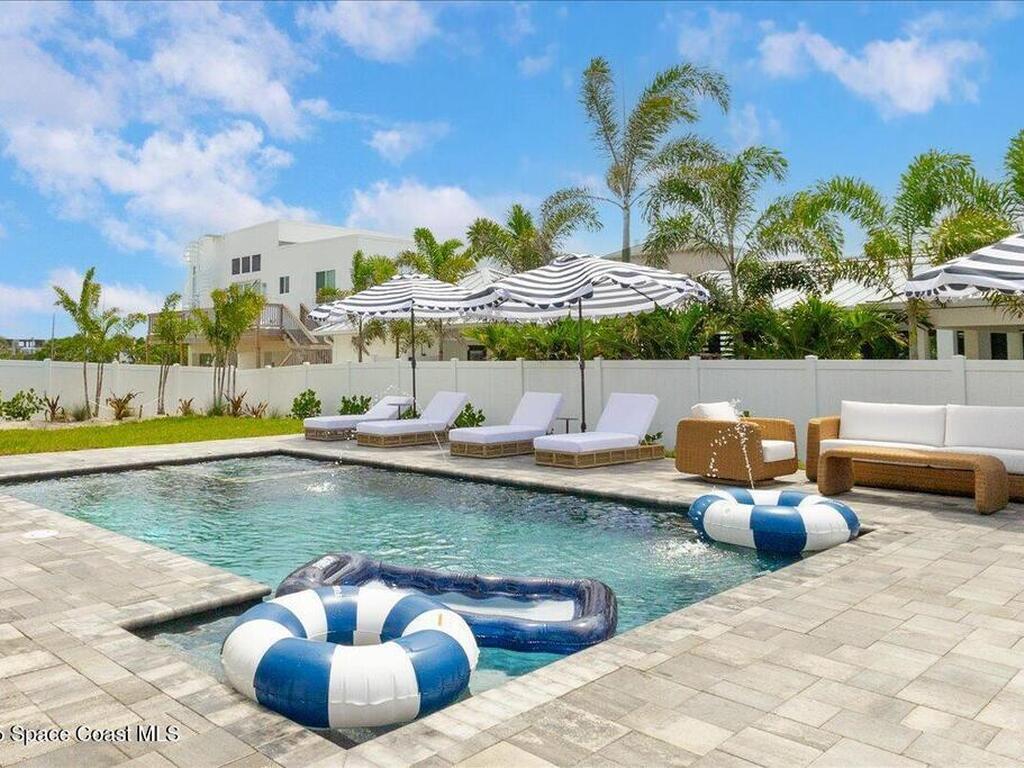 2050 S Atlantic Avenue, Cocoa Beach, FL 32931