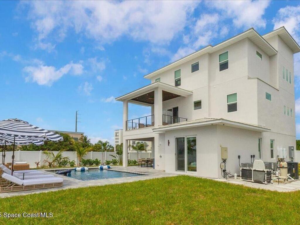 2050 S Atlantic Avenue, Cocoa Beach, FL 32931