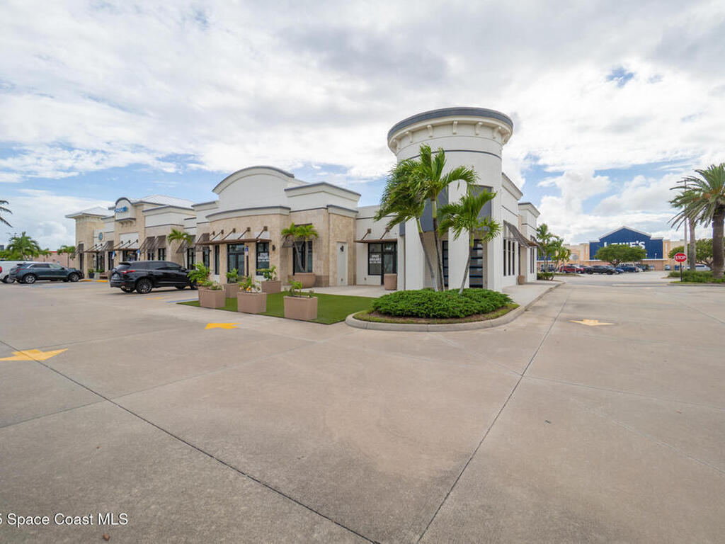 737 Palm Springs Circle, Indian Harbour Beach, FL 32937