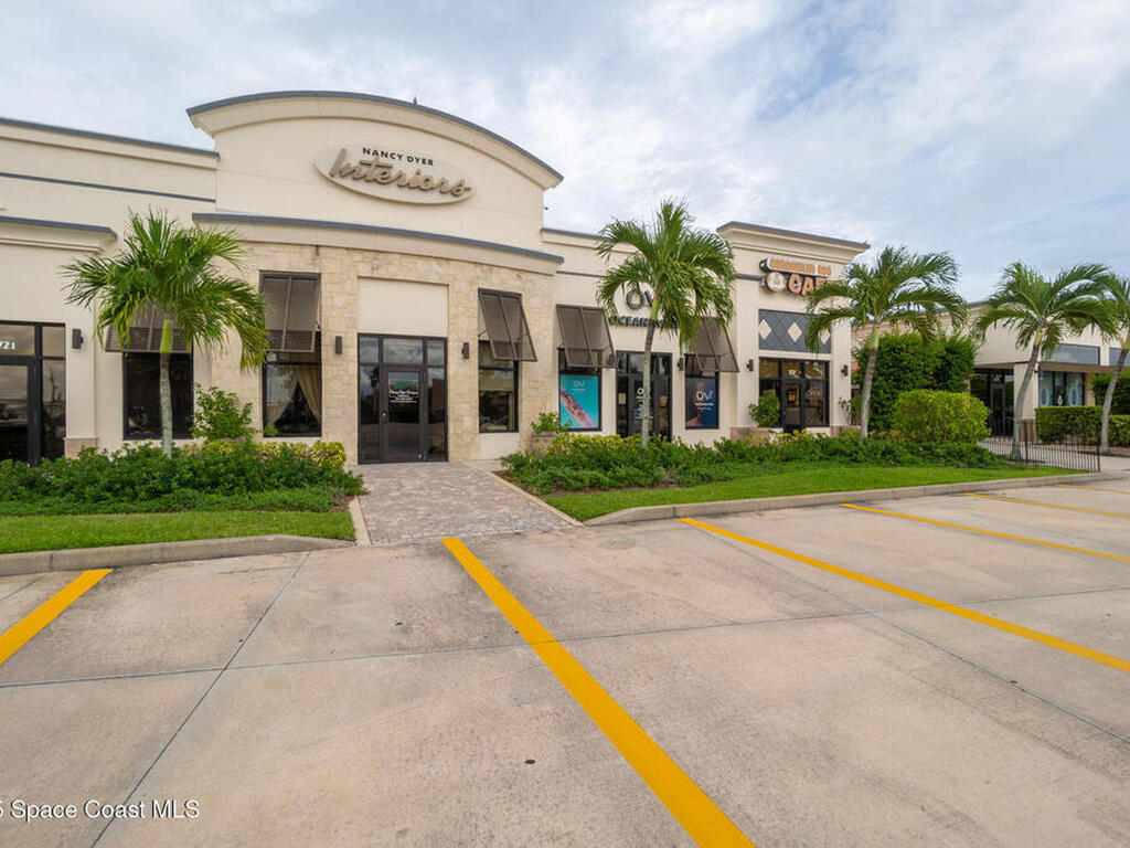 737 Palm Springs Circle, Indian Harbour Beach, FL 32937