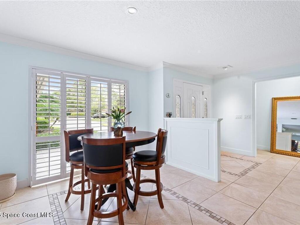 110 Prestwick Circle, Vero Beach, FL 32967