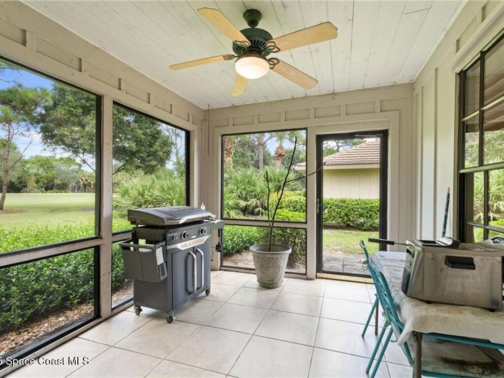 110 Prestwick Circle, Vero Beach, FL 32967