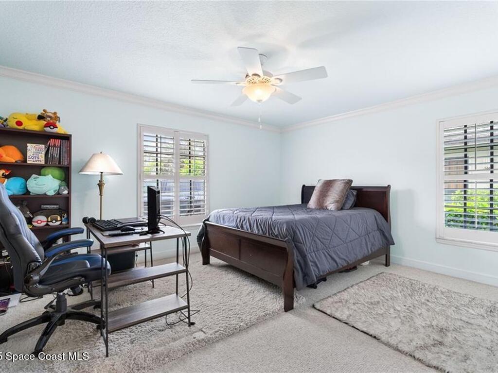 110 Prestwick Circle, Vero Beach, FL 32967