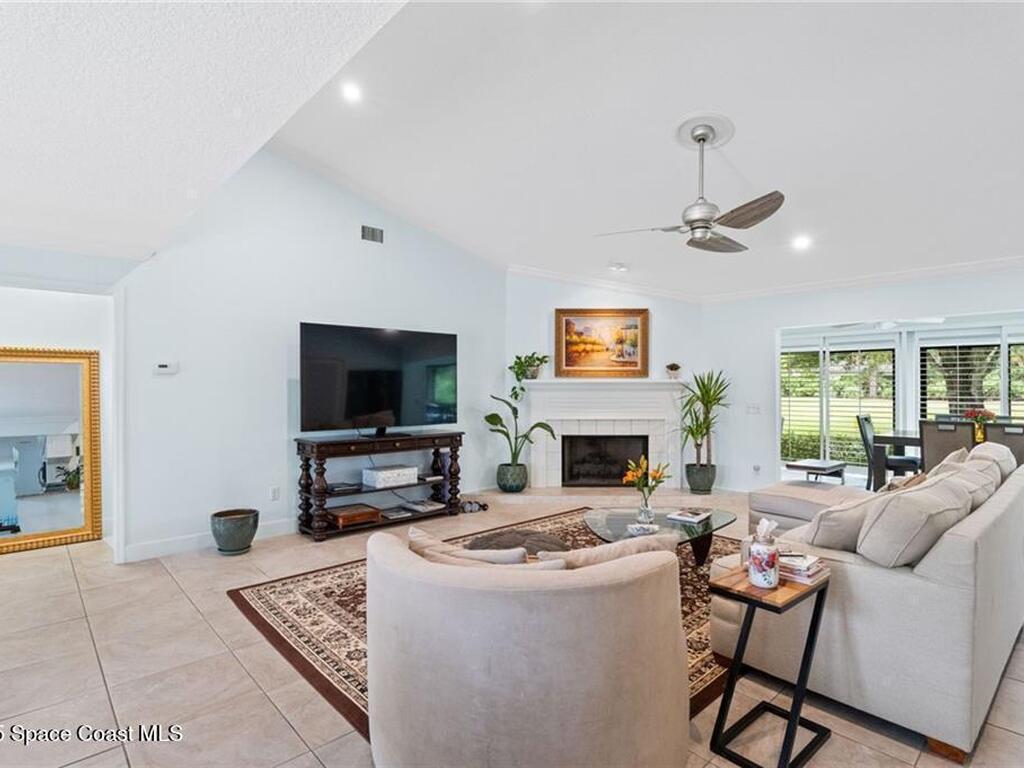 110 Prestwick Circle, Vero Beach, FL 32967