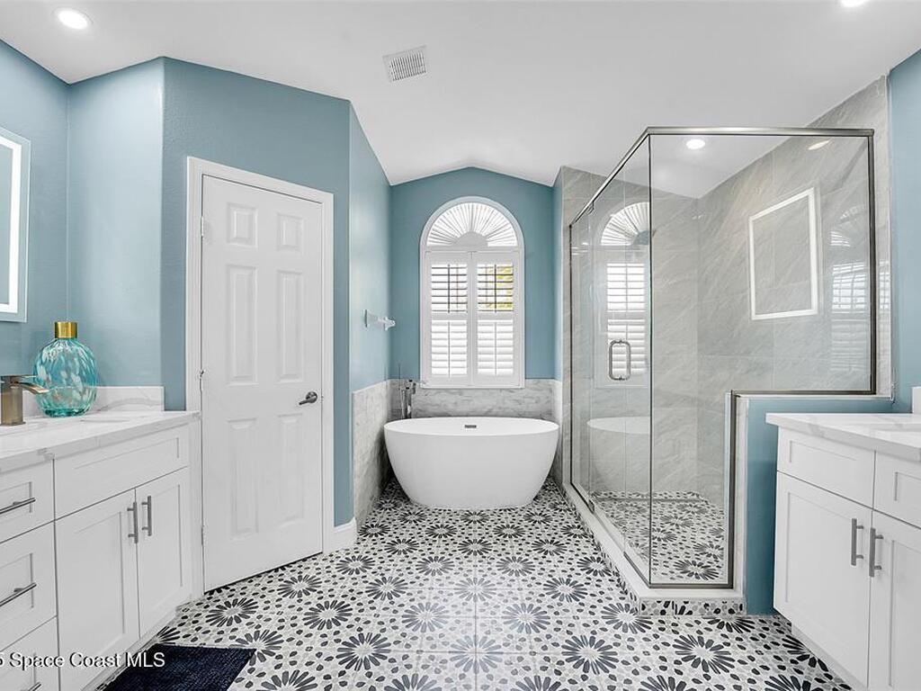 6107 NW Gause Avenue, Port St. Lucie, FL 34986