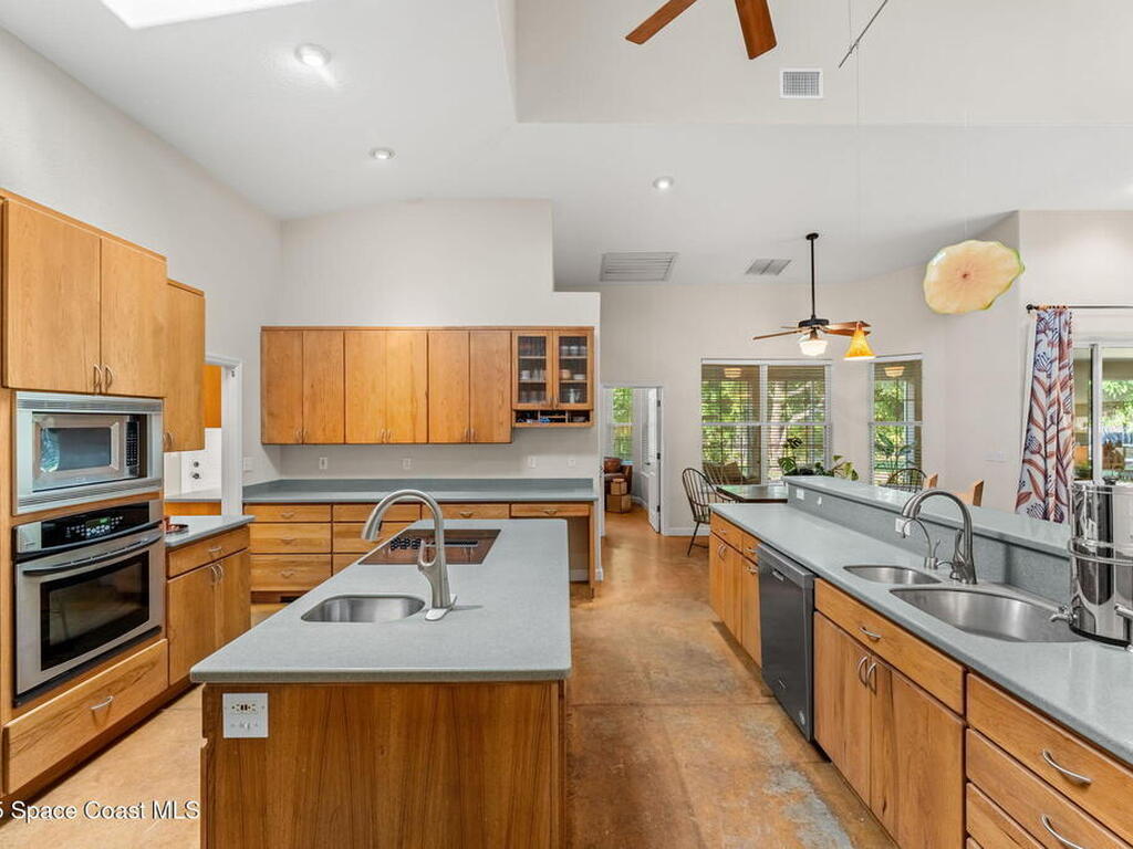 890 Newfound Harbor Drive, Merritt Island, FL 32952