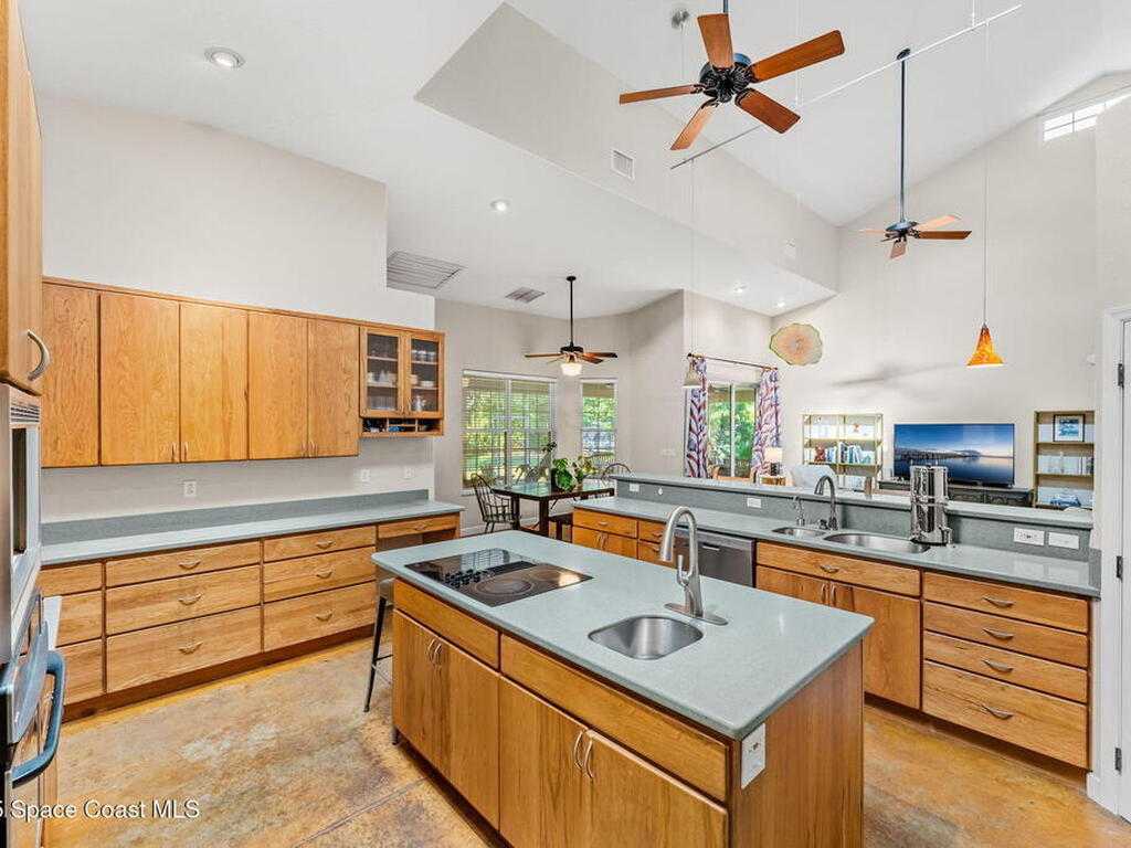 890 Newfound Harbor Drive, Merritt Island, FL 32952