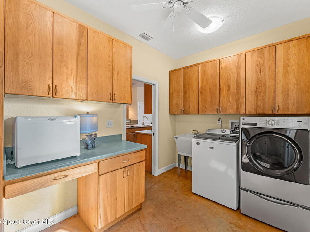 890 Newfound Harbor Drive, Merritt Island, FL 32952