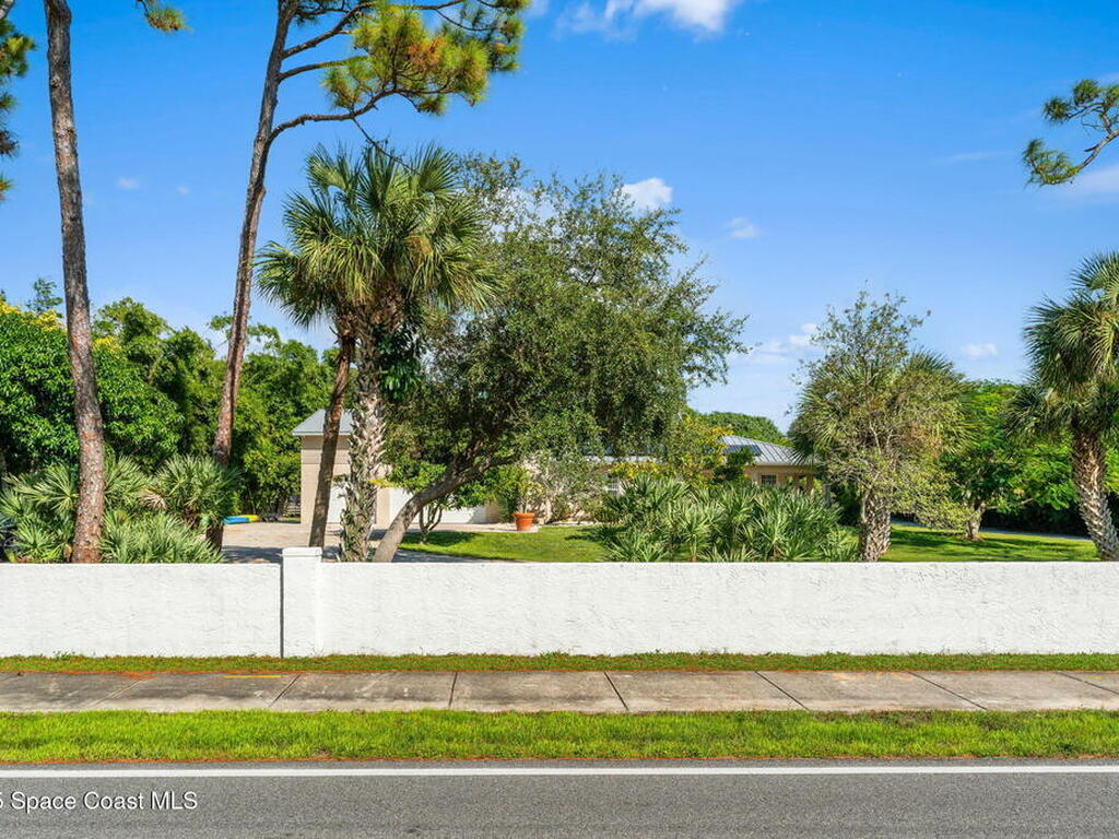 890 Newfound Harbor Drive, Merritt Island, FL 32952