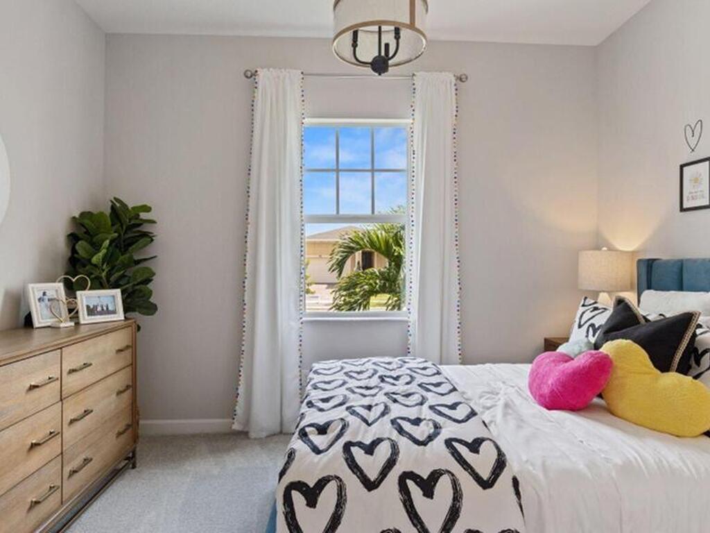 943 Veronese Place, Palm Bay, FL 32907