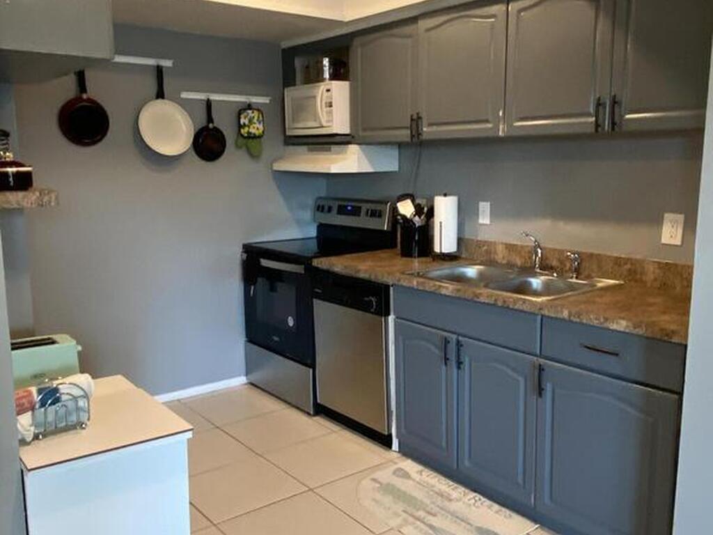 230 Columbia Drive, Cape Canaveral, FL 32920