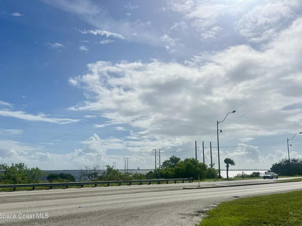 2767 Palm Drive, Palm Bay, FL 32905