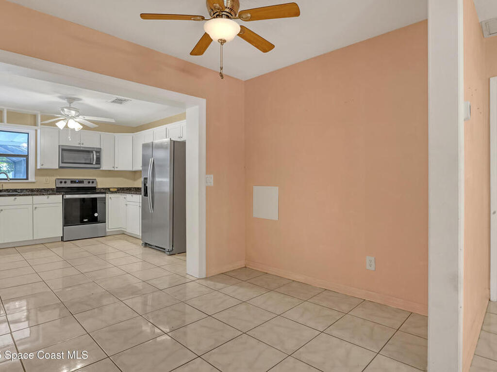 1915 47th Avenue, Vero Beach, FL 32966