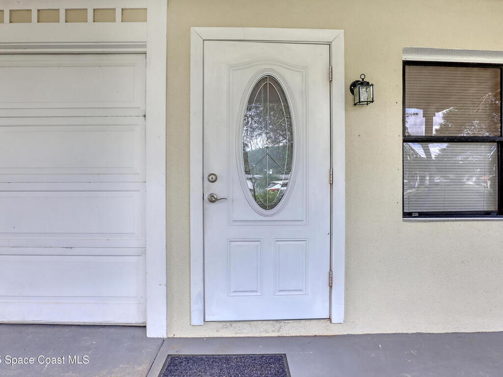 1915 47th Avenue, Vero Beach, FL 32966