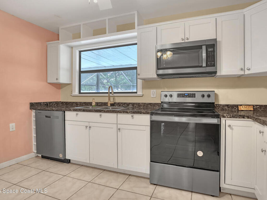 1915 47th Avenue, Vero Beach, FL 32966