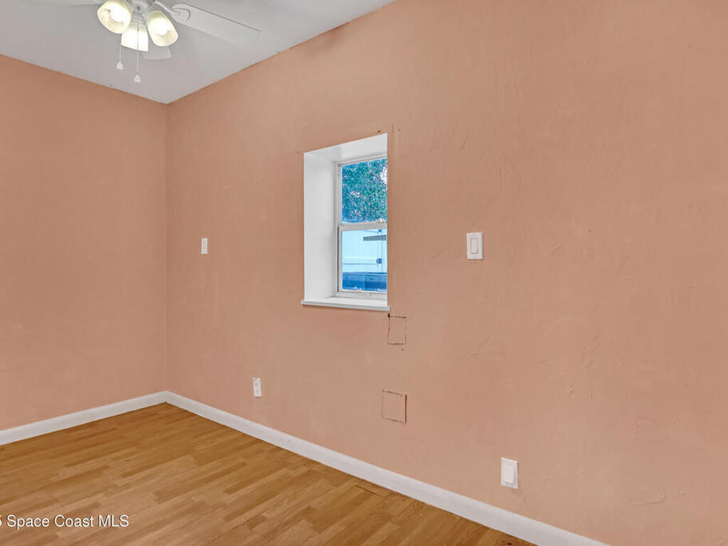 1915 47th Avenue, Vero Beach, FL 32966