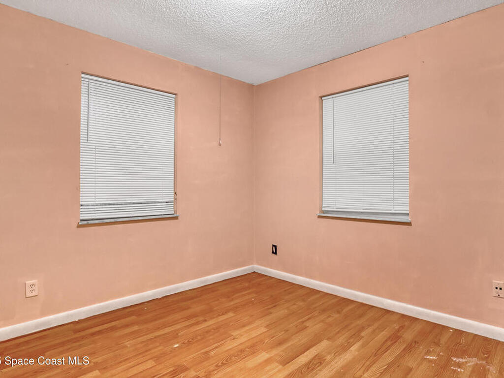 1915 47th Avenue, Vero Beach, FL 32966