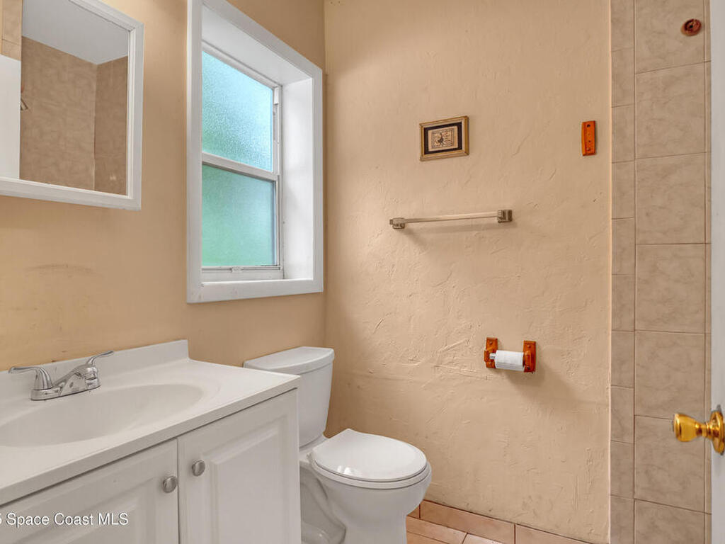 1915 47th Avenue, Vero Beach, FL 32966