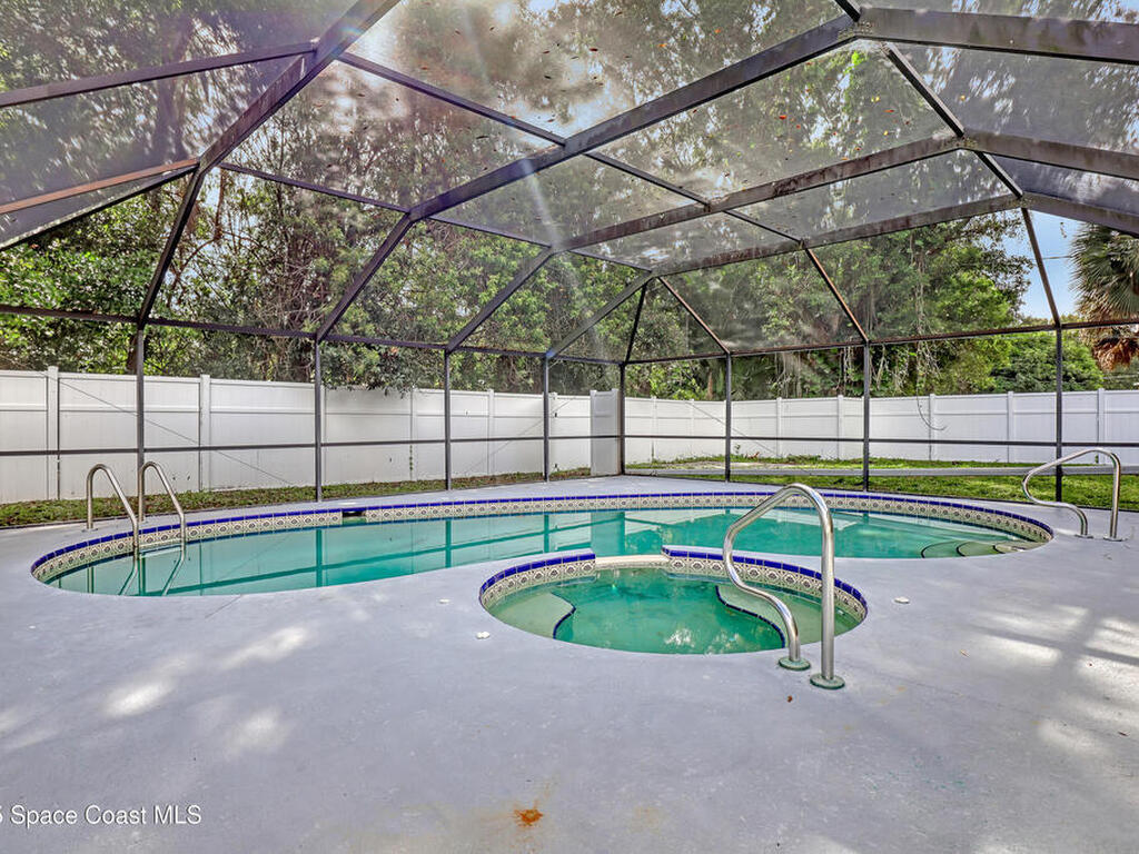 1915 47th Avenue, Vero Beach, FL 32966