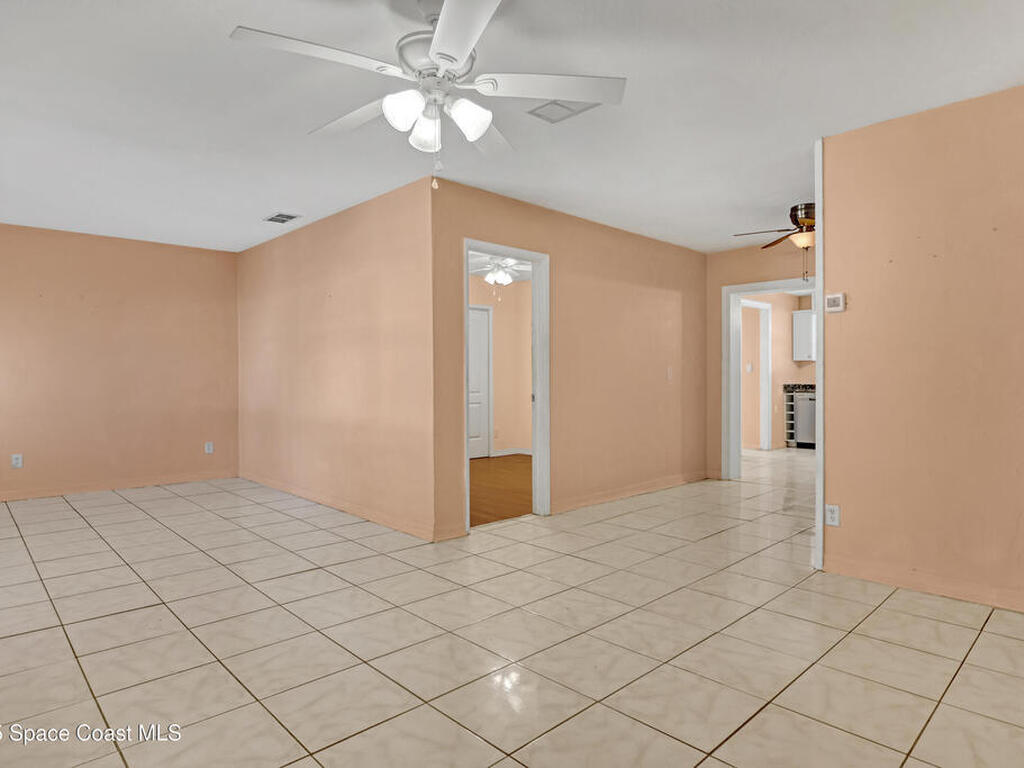 1915 47th Avenue, Vero Beach, FL 32966