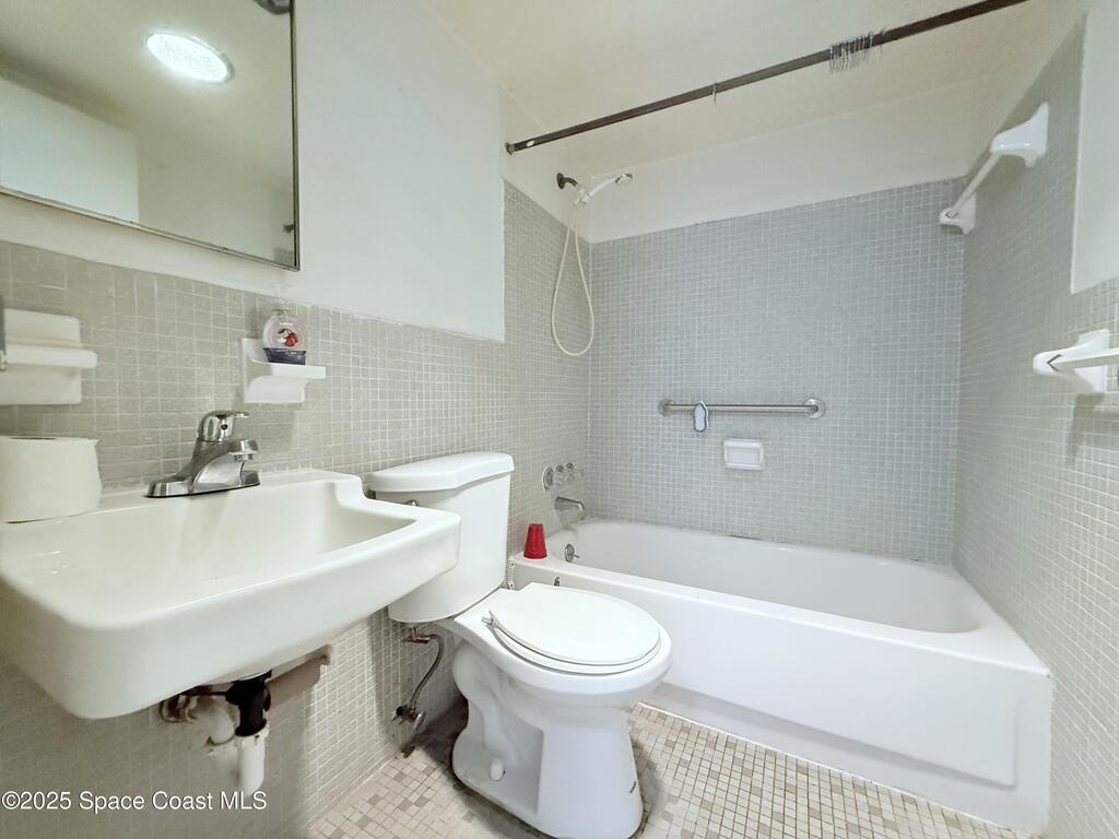 250 N Banana River Drive, Merritt Island, FL 32952